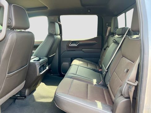 Used 2025 GMC Sierra 1500 Denali w/ Technology Package AWD/4WD image 24