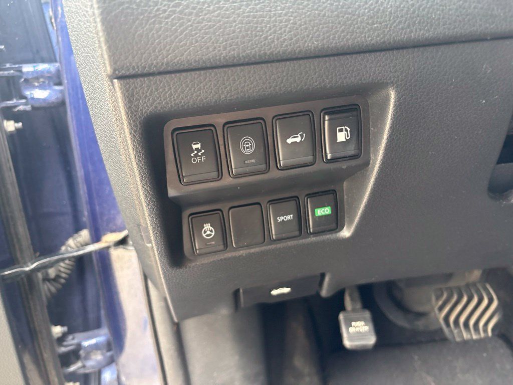 Used 2018 Nissan Rogue SL FWD image 15