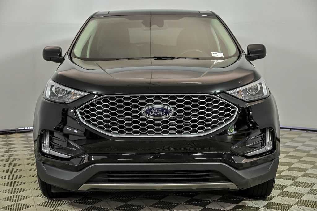 Used 2023 Ford Edge SEL w/ Convenience Package AWD/4WD image 4