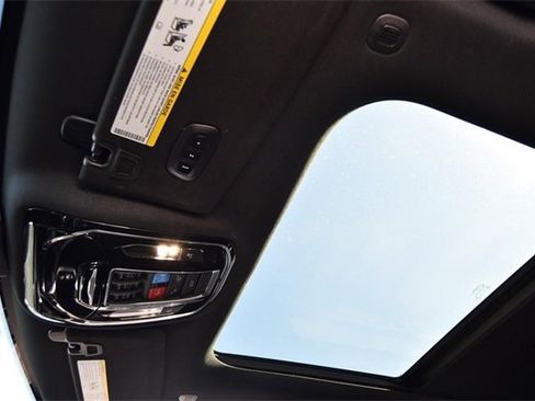 Used 2021 Jeep Grand Cherokee L Overland w/ Luxury Tech Group IV image 25