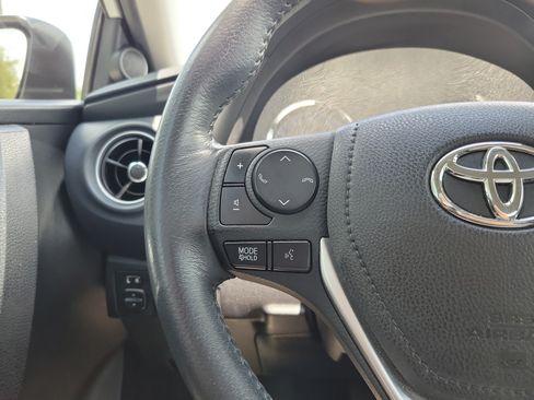 Used 2018 Toyota Corolla SE FWD image 21