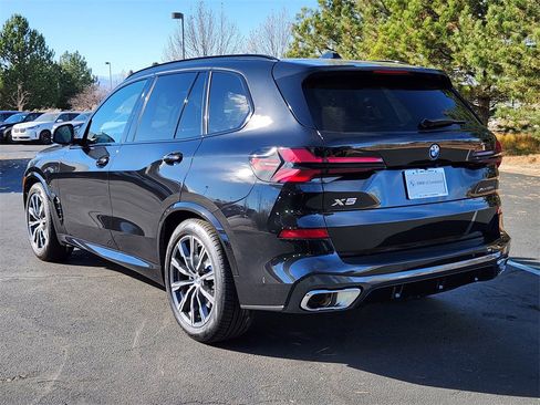 New 2026 BMW X5 xDrive50e image 3