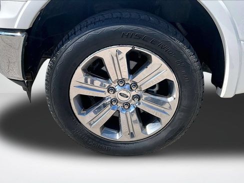 Used 2019 Ford F150 Lariat w/ Equipment Group 502A Luxury AWD/4WD image 31