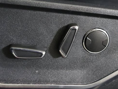 Used 2023 Ford F150 Raptor image 38