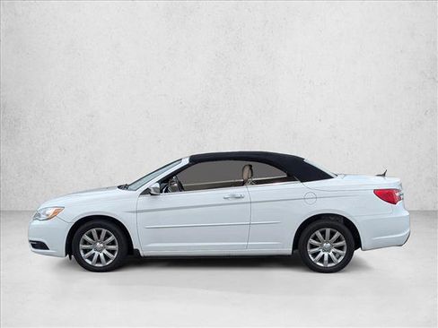 Used 2014 Chrysler 200 Touring FWD image 8