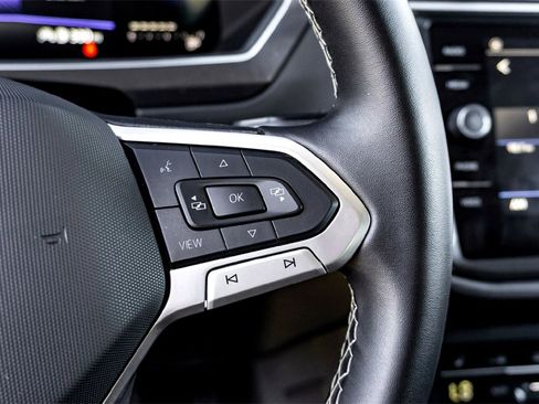 Used 2024 Volkswagen Tiguan SE image 20