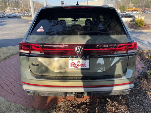 New 2026 Volkswagen Atlas Peak Edition AWD/4WD image 5