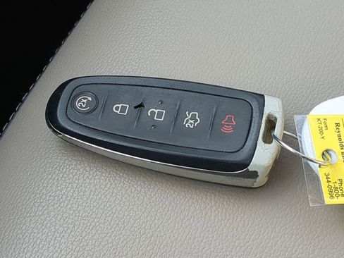 Used 2019 Ford Escape SEL image 37