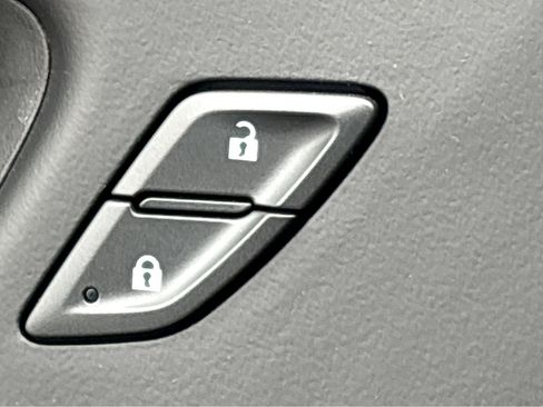 Used 2024 Chevrolet Malibu LT image 35