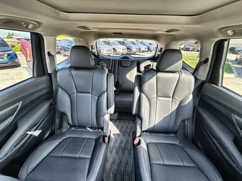Used 2025 Subaru Ascent Limited AWD/4WD image 23