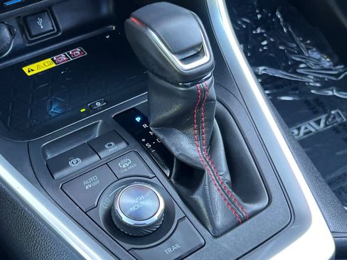 Certified 2022 Toyota RAV4 XSE AWD/4WD image 25