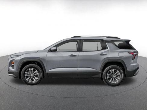 Used 2025 Chevrolet Equinox LT FWD image 3
