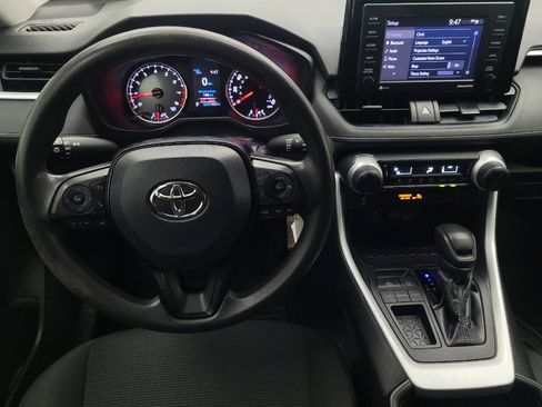 Used 2021 Toyota RAV4 LE FWD image 22