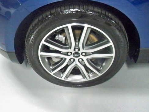 Used 2024 Ford Edge Titanium w/ Equipment Group 301A image 9