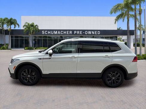 Certified 2024 Volkswagen Tiguan SE FWD image 4