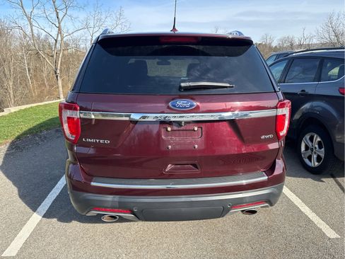 Used 2018 Ford Explorer Limited w/ Equipment Group 301A image 9