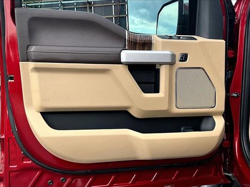 Used 2018 Ford F150 Lariat RWD image 18