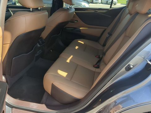 Used 2021 Lexus ES 350 w/ Premium Package FWD image 21