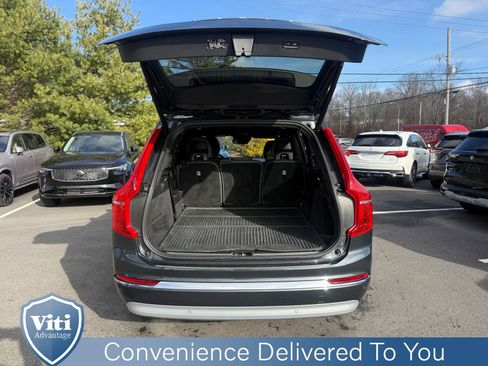 Certified 2022 Volvo XC90 T6 Inscription w/ Lounge Package image 23