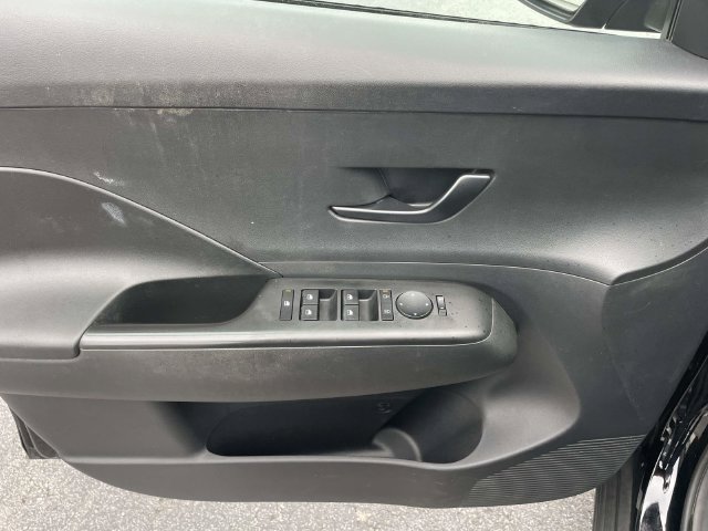 Certified 2024 Hyundai Kona SE FWD image 15