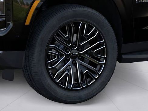 New 2026 Chevrolet Suburban Premier image 7