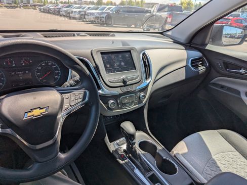 Certified 2022 Chevrolet Equinox LS w/ LPO, Floor Liner Package AWD/4WD image 20