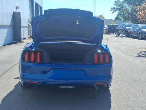 Used 2017 Ford Mustang Convertible image 7