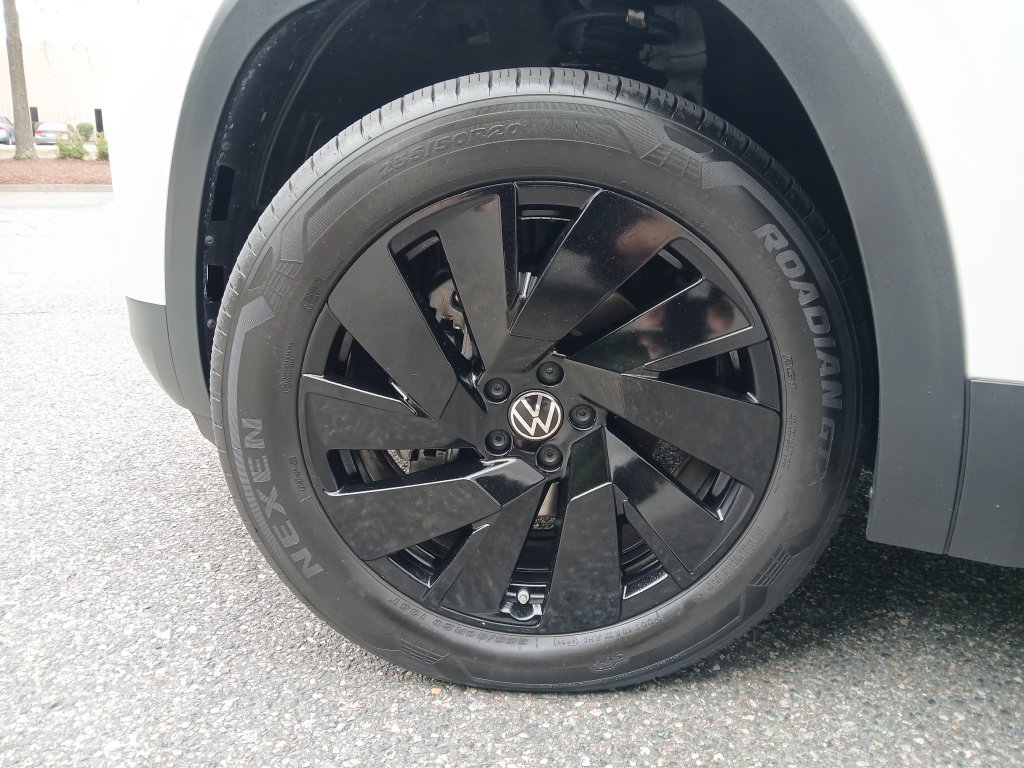 Used 2026 Volkswagen Atlas Cross Sport SE w/ Black Wheel Package AWD/4WD image 27