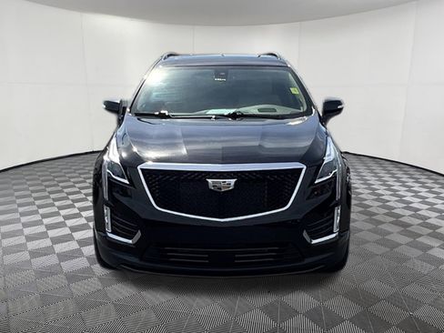 Used 2021 Cadillac XT5 Sportv w/ Platinum Package AWD/4WD image 2