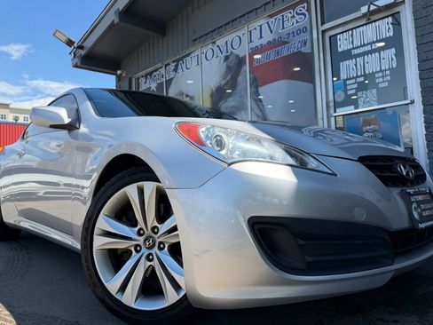 Used 2011 Hyundai Genesis 2.0T image 1