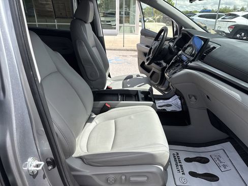 Used 2023 Honda Odyssey Touring image 30