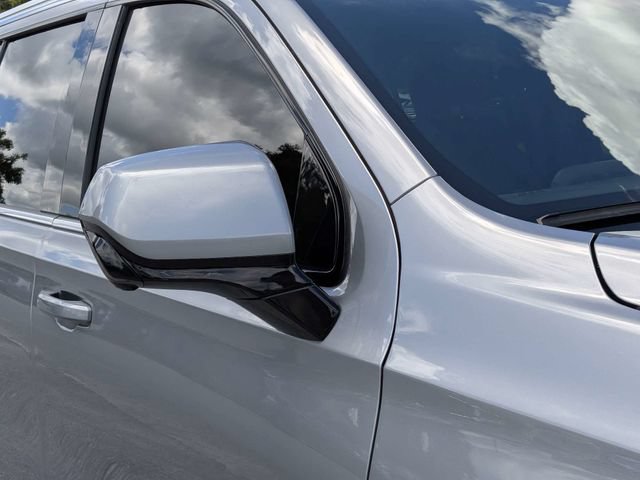 Used 2025 Chevrolet Suburban LS AWD/4WD image 11