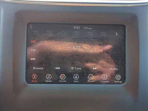 Used 2019 Jeep Cherokee Latitude Plus FWD image 14