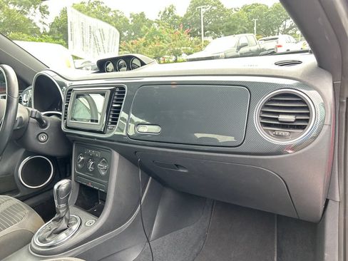 Used 2014 Volkswagen Beetle R-Line FWD image 13