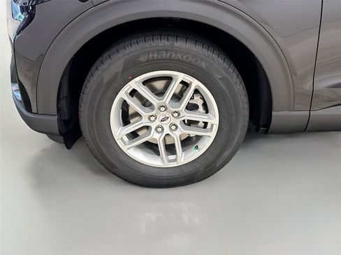 New 2026 Ford Explorer Active RWD image 29