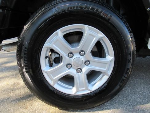 Certified 2022 Jeep Wrangler Unlimited Sport AWD/4WD image 8