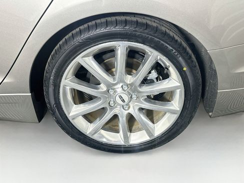 Used 2016 Lincoln MKZ Hybrid FWD image 11