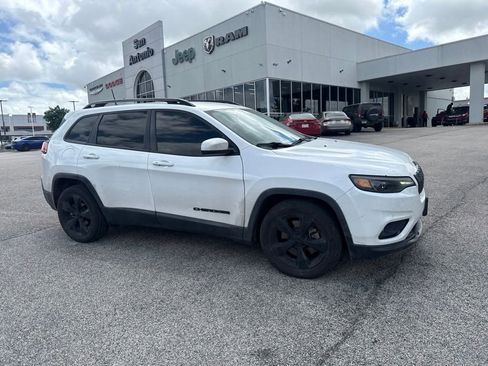 Used 2020 Jeep Cherokee Latitude Plus FWD image 12