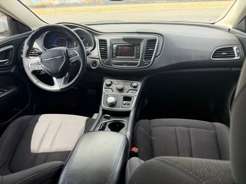 Used 2015 Chrysler 200 Limited w/ Convenience Group image 30