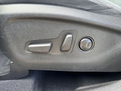 Used 2019 Kia Sorento LX w/ LX Convenience Package image 19