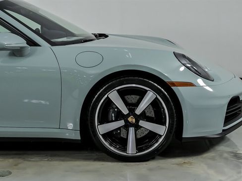 Used 2026 Porsche 911 Carrera RWD image 15