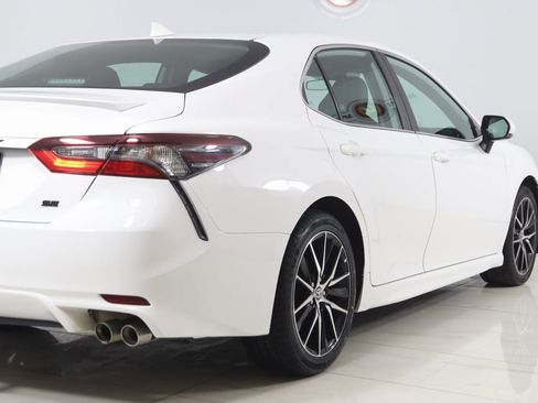 Used 2021 Toyota Camry SE image 40