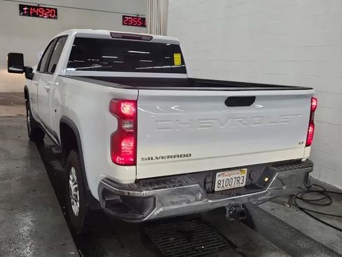 Used 2022 Chevrolet Silverado 2500 LT w/ Convenience Package image 2