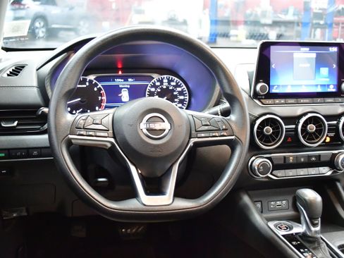 Used 2024 Nissan Sentra SV image 8