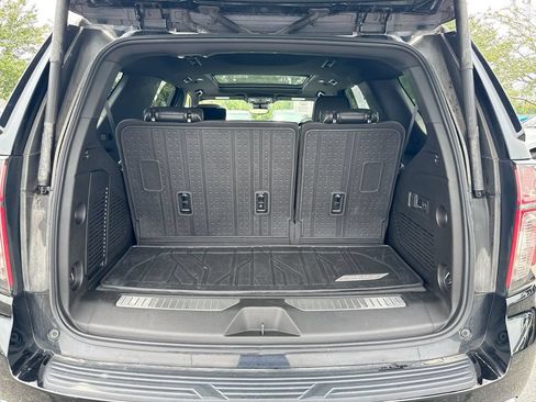 Used 2023 Chevrolet Tahoe Premier w/ Premium Package 2 AWD/4WD image 26