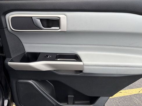 Used 2021 Ford Explorer XLT w/ Equipment Group 202A image 64