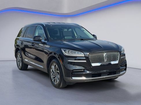 Used 2023 Lincoln Aviator AWD w/ Elements Package image 5