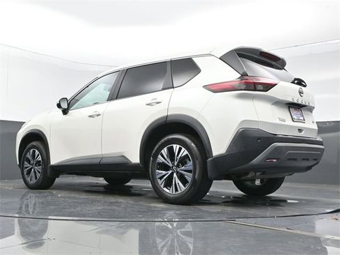 Used 2023 Nissan Rogue SV image 24