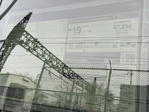 Certified 2024 Land Rover Discovery Dynamic SE image 17