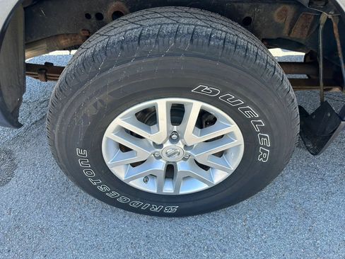 Used 2016 Nissan Frontier SV w/ SV Value Truck Package AWD/4WD image 26